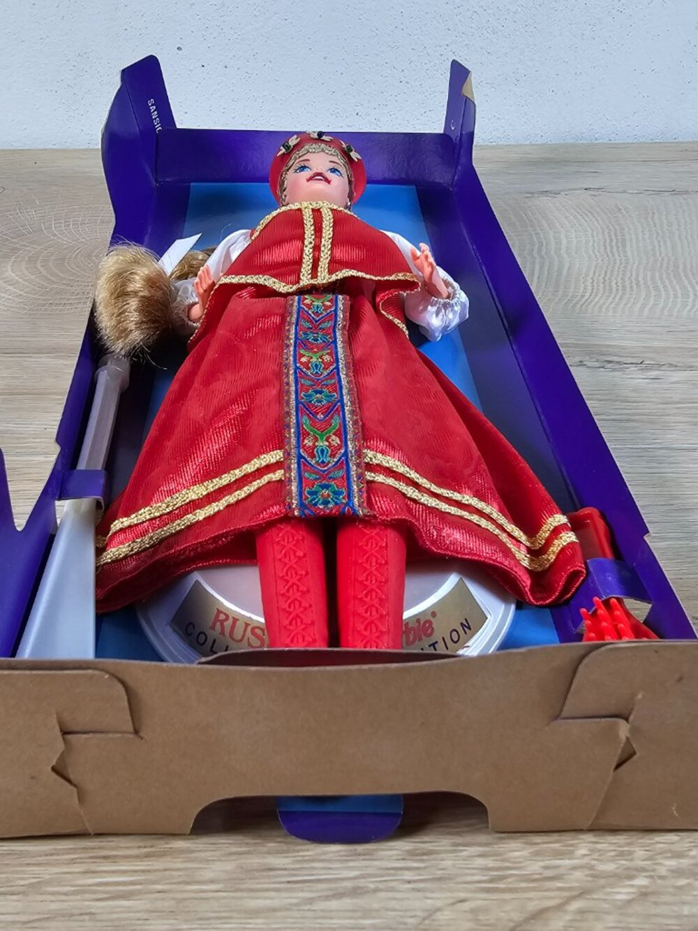 Mattel Barbie Doll of the World Russian Fashion Doll Red Vintage 1996 #16500 - Picture 9 of 11
